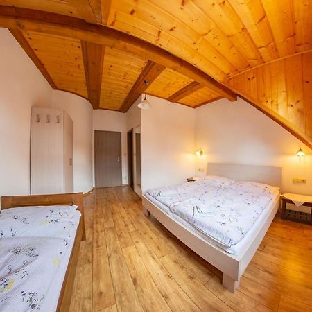 Pension & Restaurant U Konske Drahy Holkov Velešín Buitenkant foto